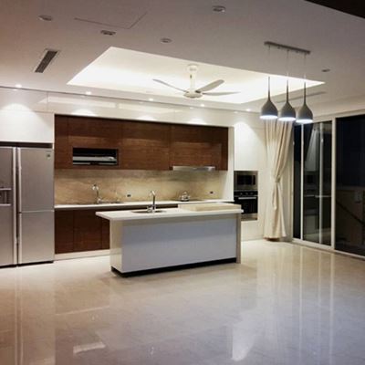 Thi công tủ bếp biệt thự anh đào Vinhom Riverside